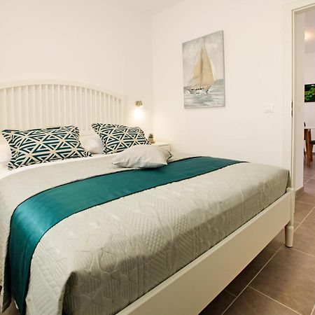 Santa Cruz Apartments Супетар Екстериор снимка