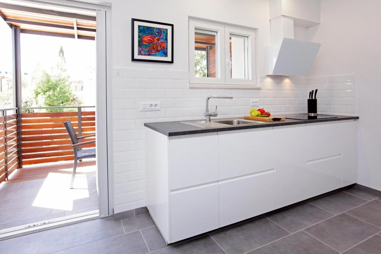 Santa Cruz Apartments Супетар Екстериор снимка